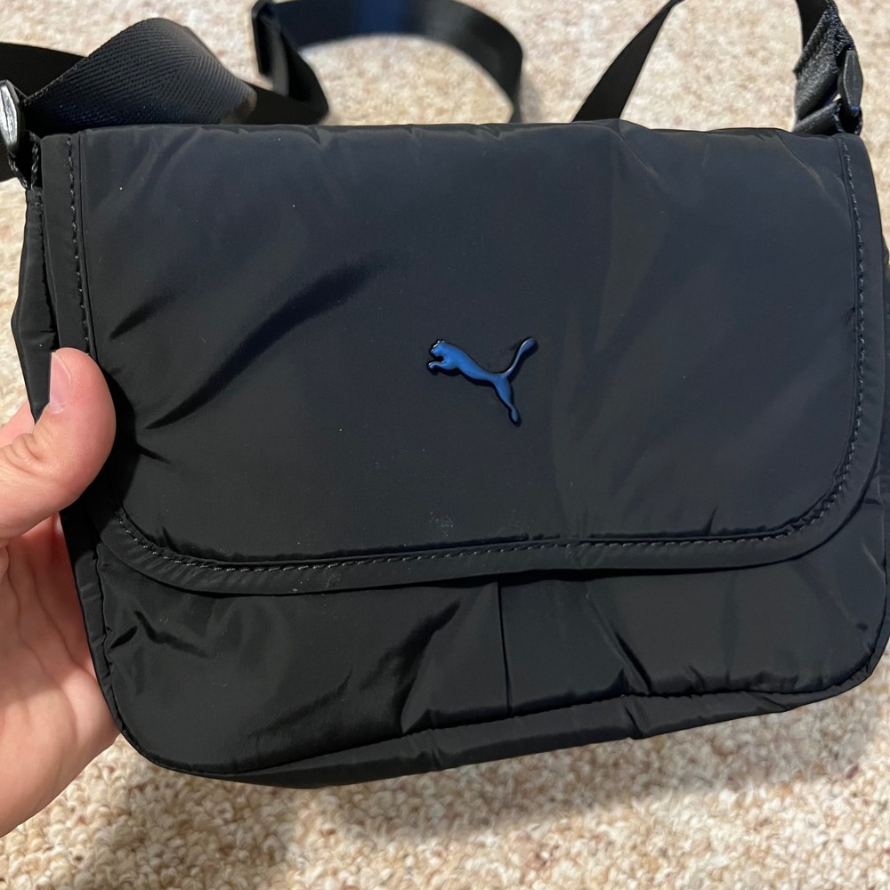 Puma Black Padded Nylon Crossbody Messenger Bag Adjustable Strap Small